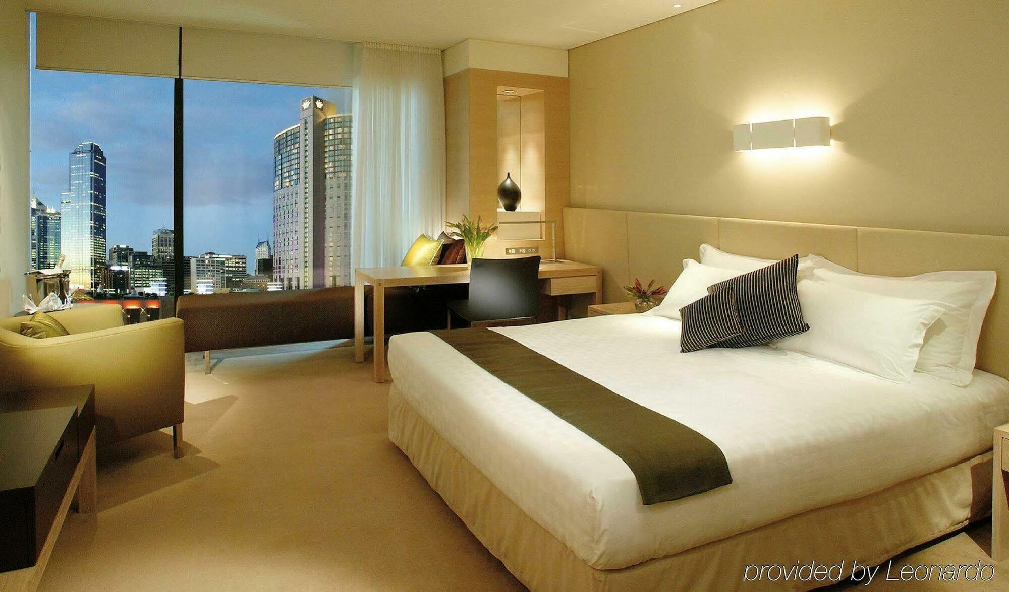Crown Promenade Melbourne Hotel Стая снимка